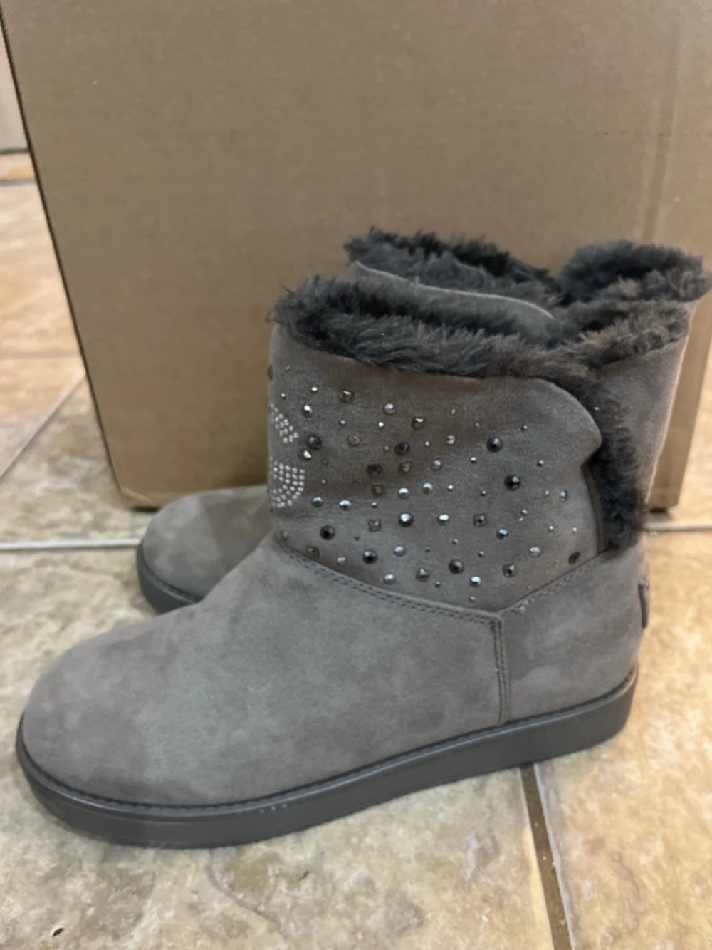 Guess Womens Boots Size 6